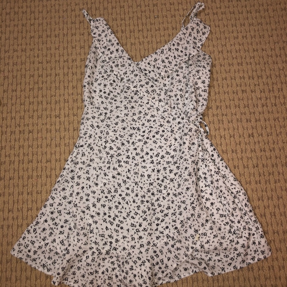 Wrap around floral romper // GARAGE